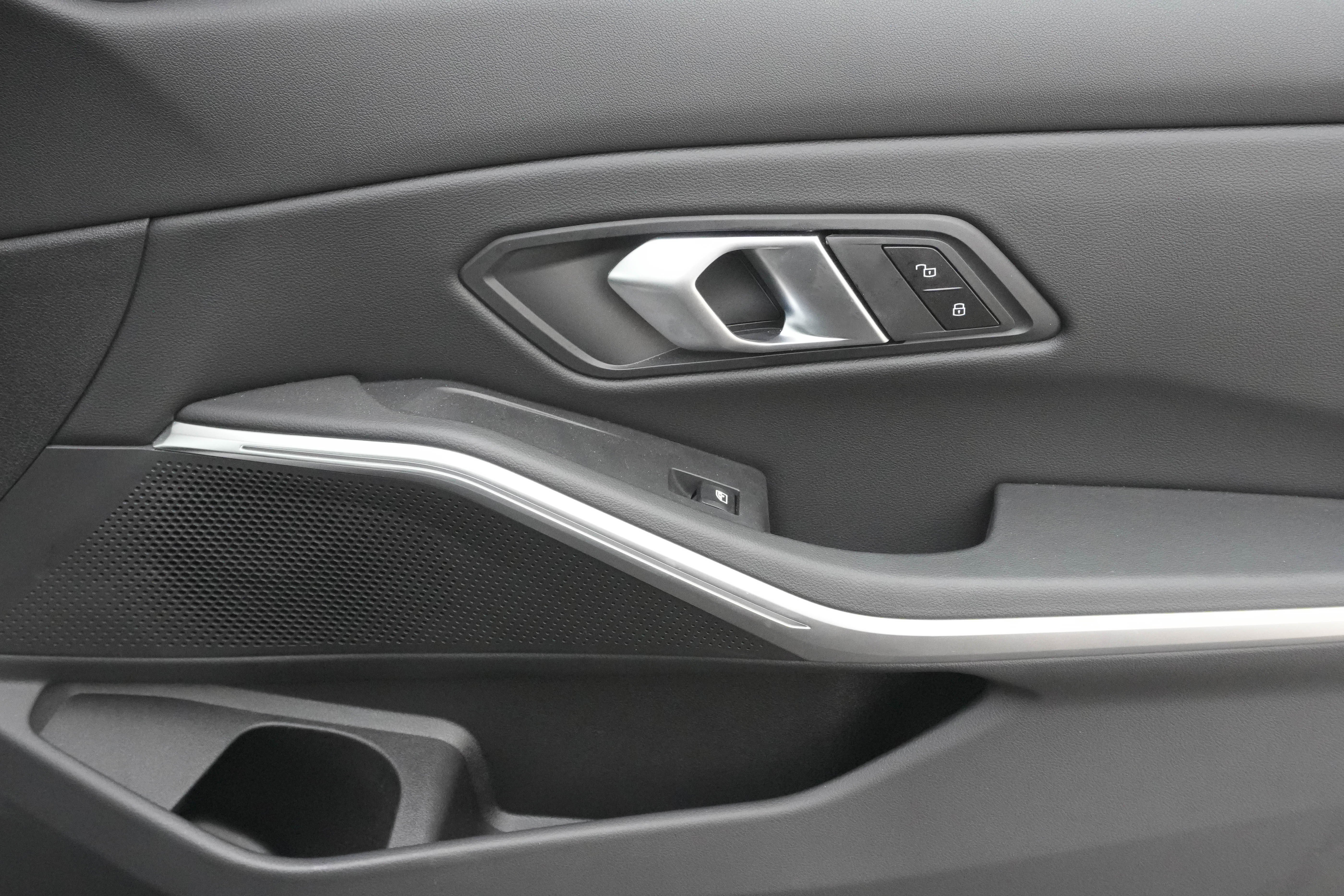 Certified 2025 BMW 330i xDrive Sedan image 31