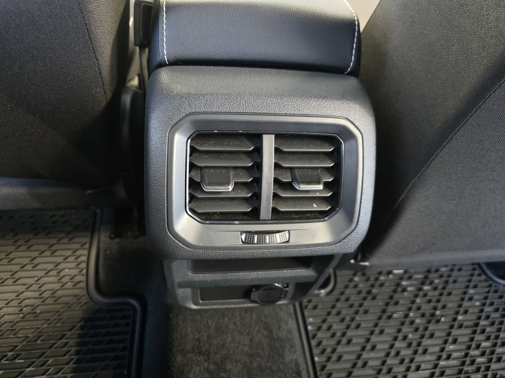 Used 2024 Volkswagen Tiguan S image 14