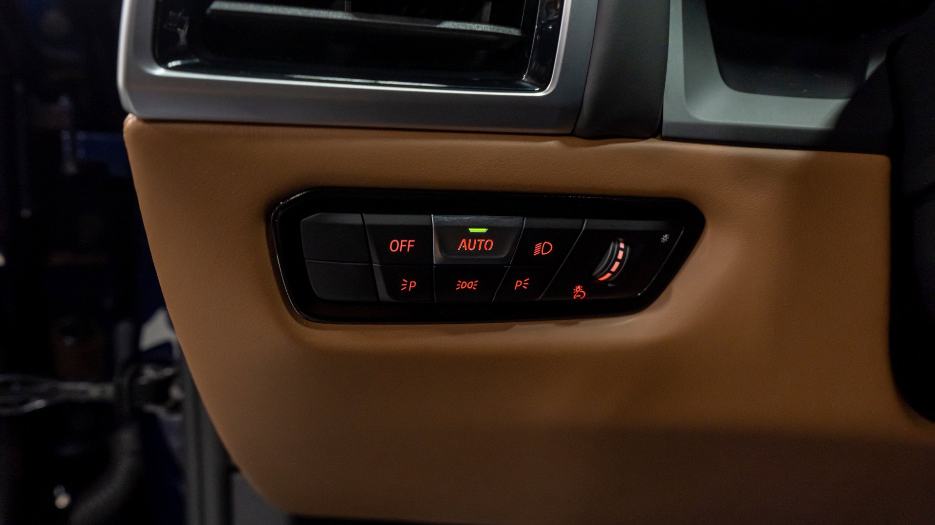 Used 2025 BMW M8 Competition w/ M Carbon Exterior Package image 42