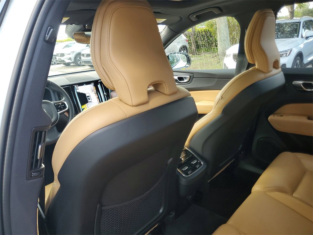 Certified 2024 Volvo XC60 B5 Ultimate AWD/4WD image 14