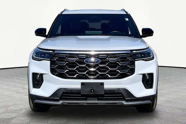 Used 2025 Ford Explorer Platinum w/ LUX Leather Package image 2