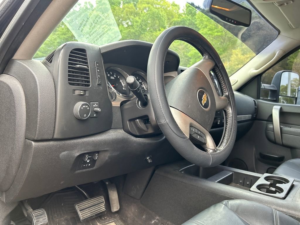 Used 2013 Chevrolet Silverado 2500 LT w/ Interior Plus Package image 8