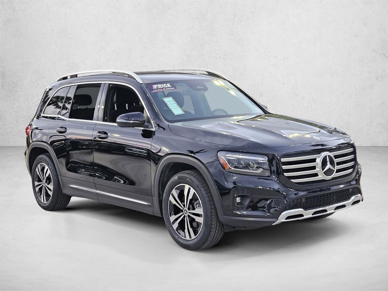 Used 2025 Mercedes-Benz GLB 250 image 3
