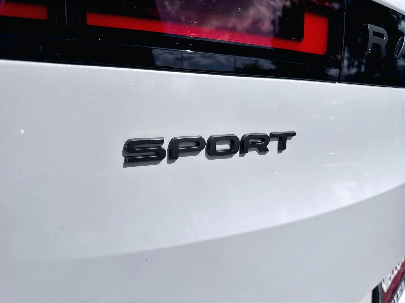 Used 2024 Land Rover Range Rover Sport Dynamic SE AWD/4WD image 11