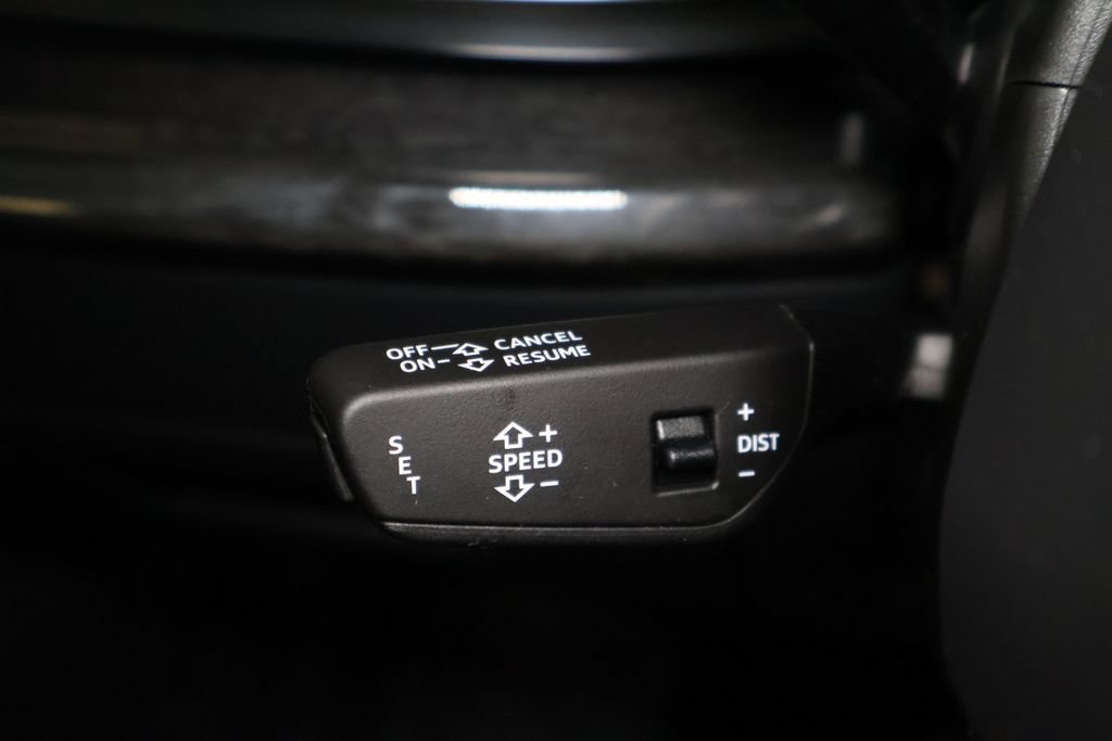 Used 2022 Audi Q7 3.0T Premium Plus w/ Premium Plus Package AWD/4WD image 25