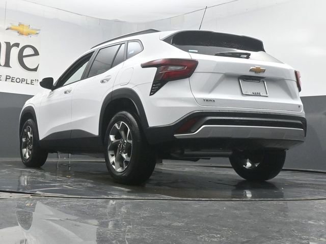 New 2026 Chevrolet Trax LT w/ Driver Confidence Package image 5