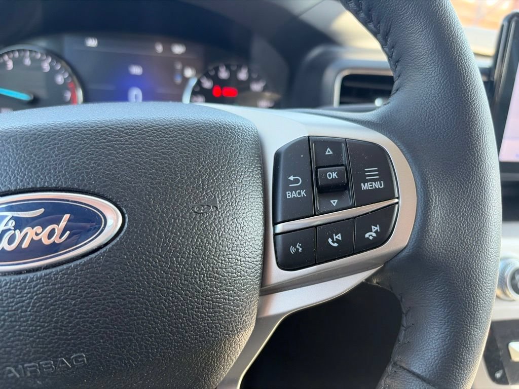 Used 2023 Ford Explorer XLT w/ Equipment Group 202A AWD/4WD image 13