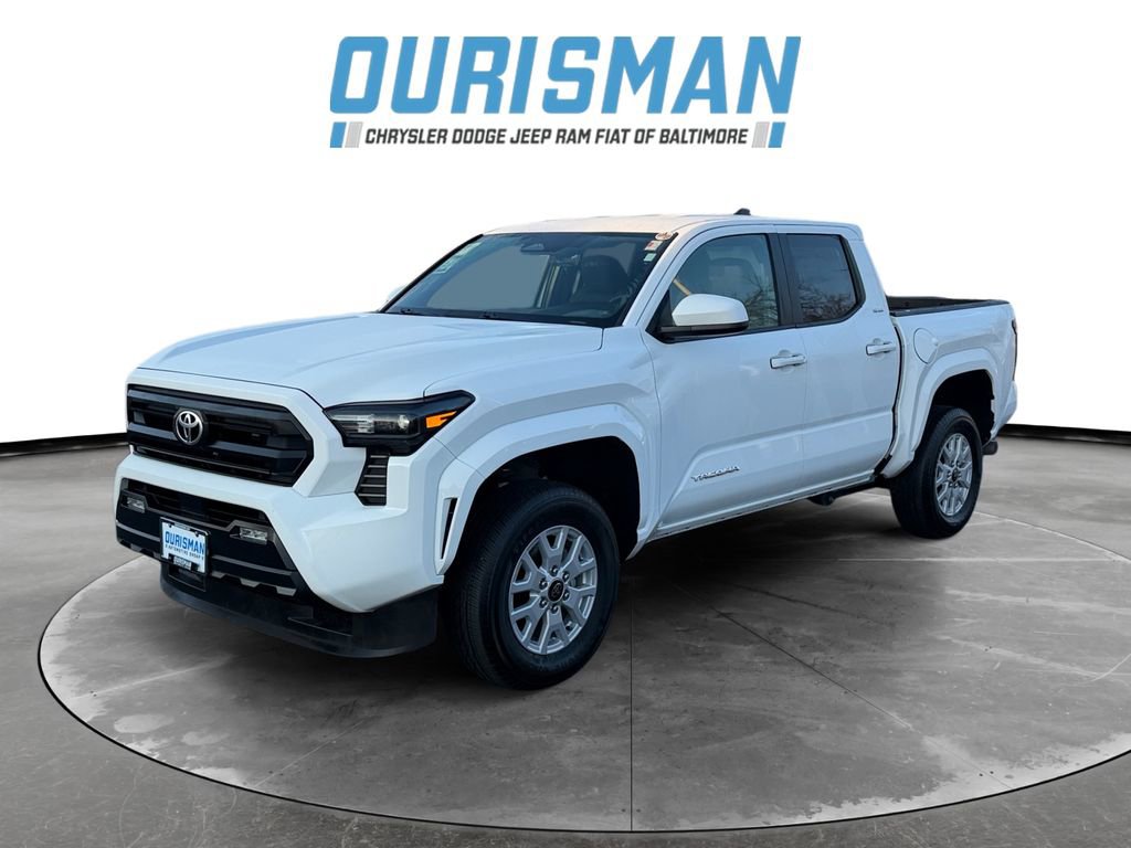 Used 2025 Toyota Tacoma Limited image 2