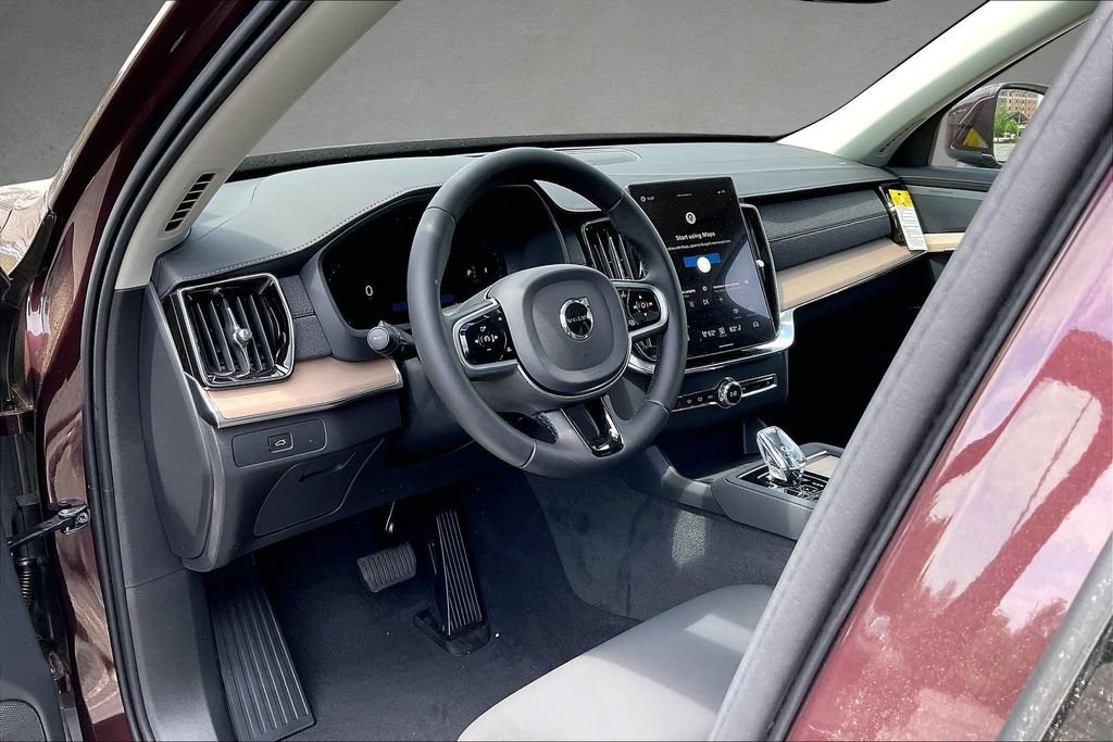 New 2026 Volvo XC90 B6 Plus w/ Protection Package Premier AWD/4WD image 7