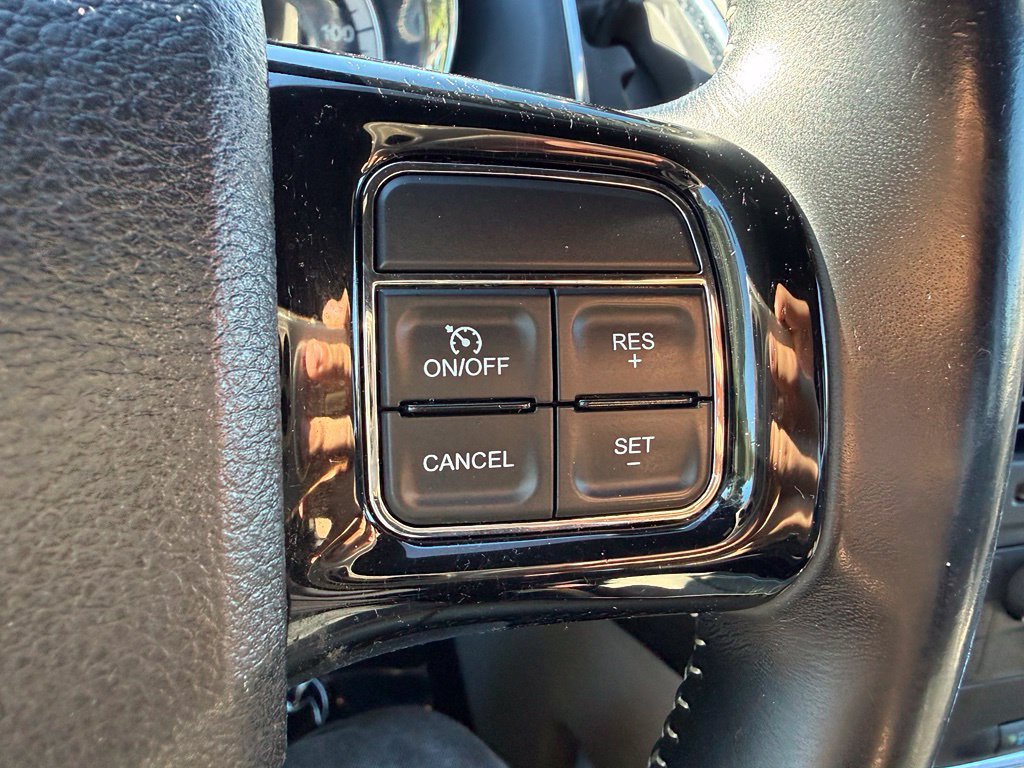 Used 2019 Dodge Grand Caravan SXT FWD image 15