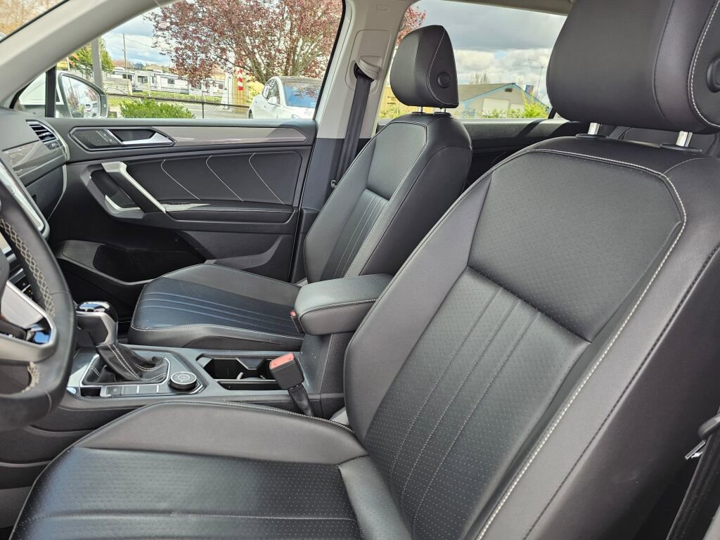Used 2022 Volkswagen Tiguan SE image 25