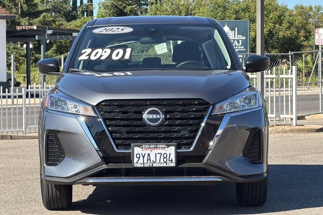 Certified 2025 Nissan Kicks Play S FWD image 9