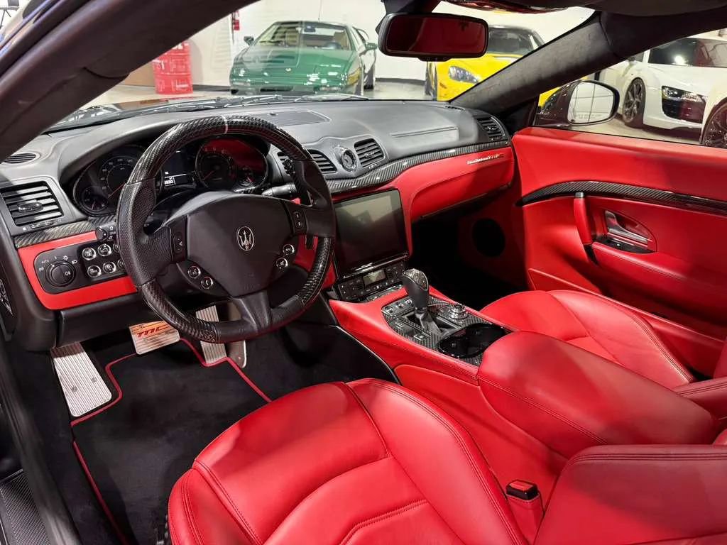 Used 2018 Maserati GranTurismo MC image 41