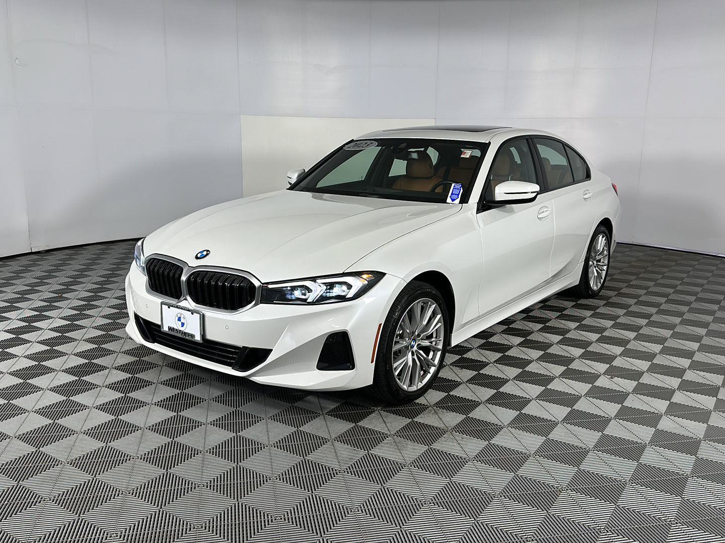 Used 2023 BMW 330i xDrive Sedan w/ Driving Assistance Package AWD/4WD image 8