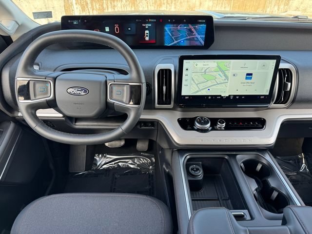 Used 2025 Ford Expedition Max Active AWD/4WD image 12