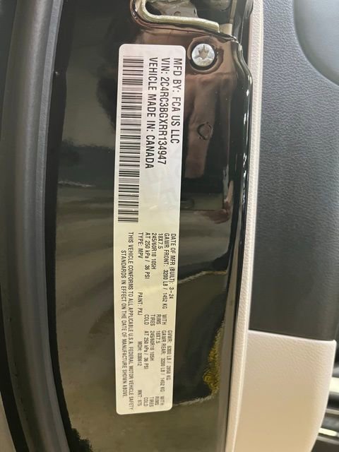 Used 2024 Chrysler Pacifica Touring-L image 29