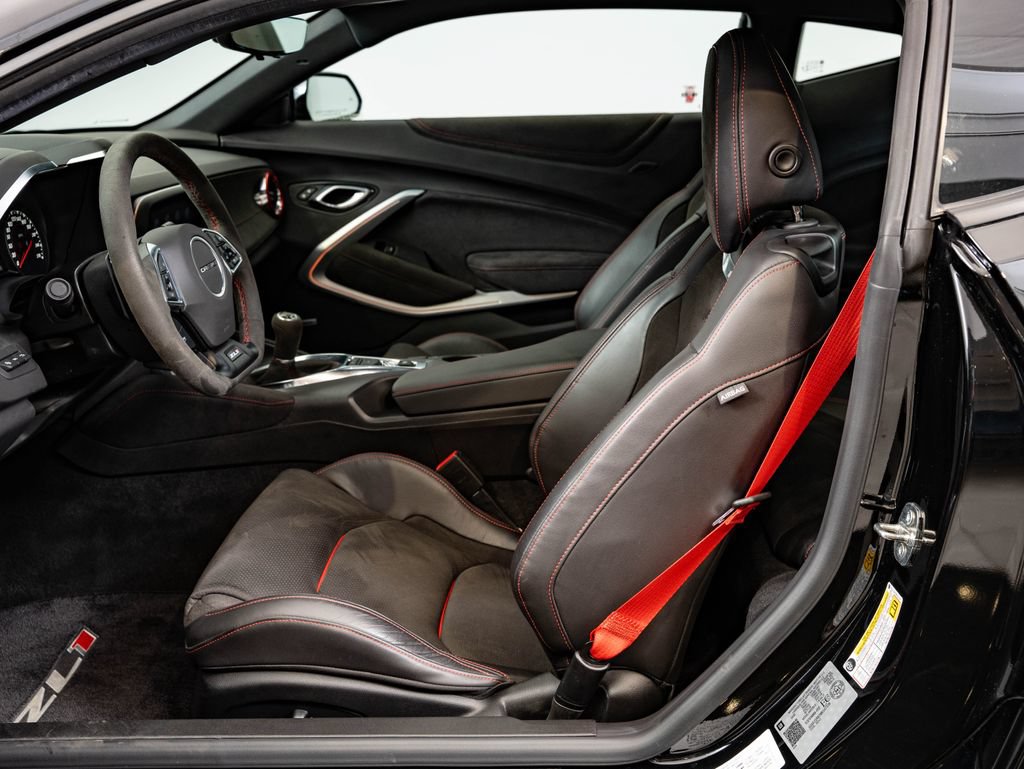 Used 2021 Chevrolet Camaro ZL1 RWD image 20