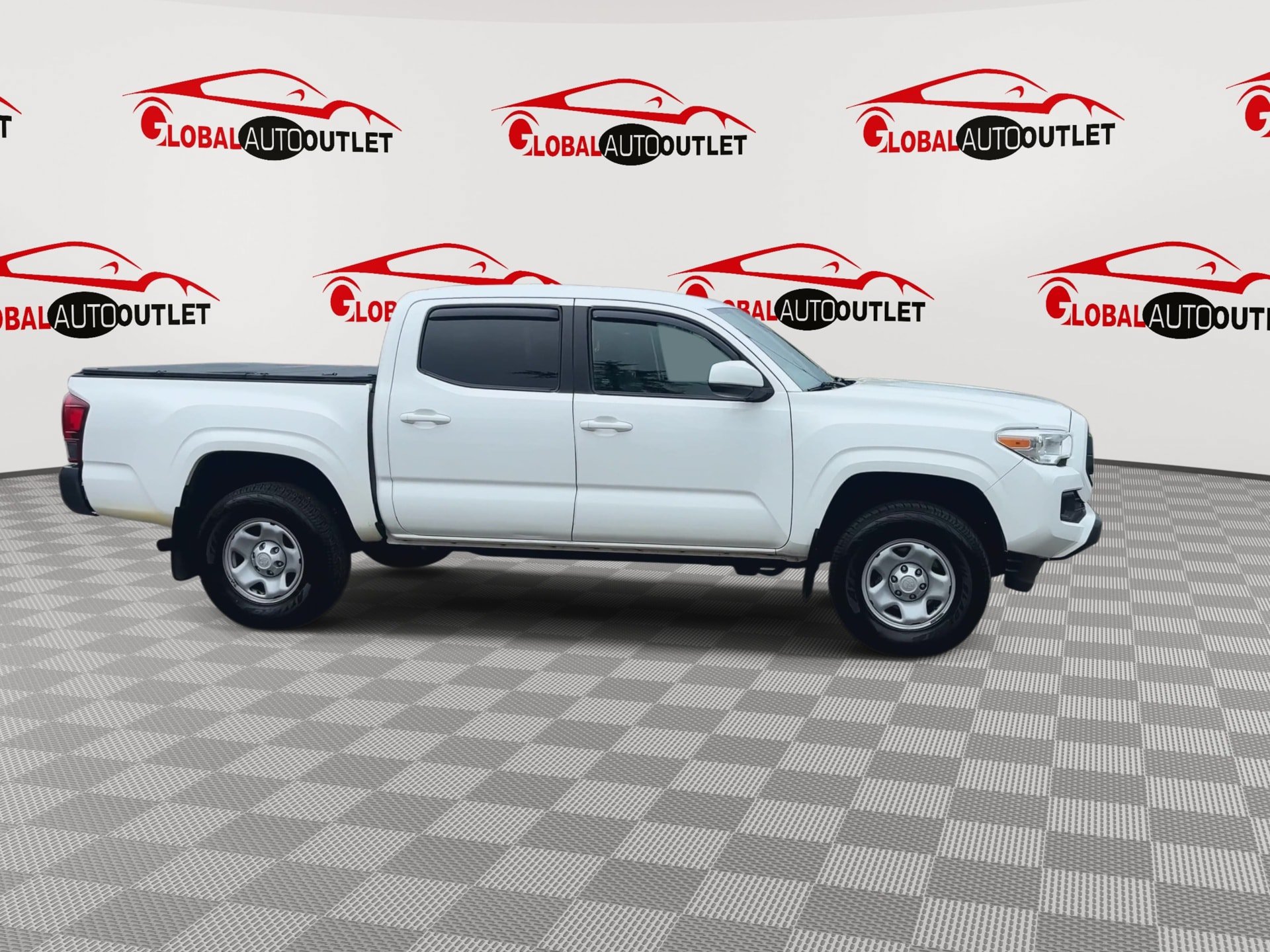 Used 2021 Toyota Tacoma SR AWD/4WD image 9