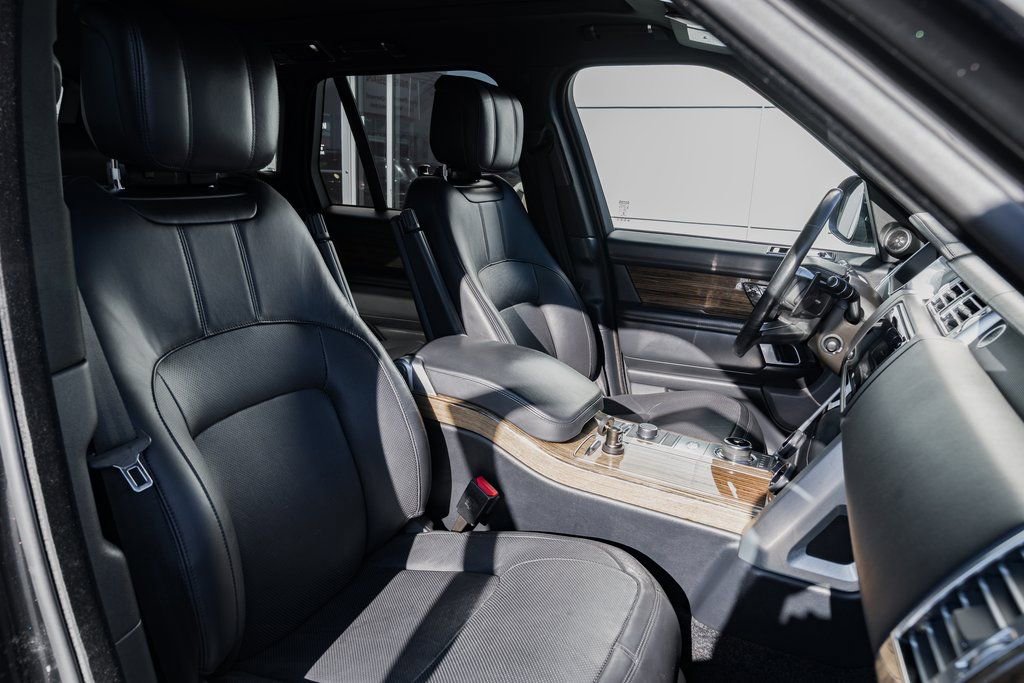Used 2018 Land Rover Range Rover HSE image 27