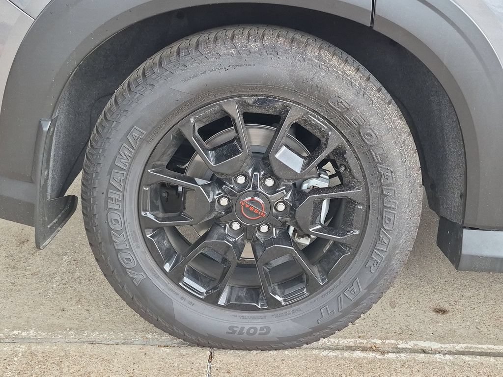 Certified 2025 Nissan Armada PRO-4X AWD/4WD image 17