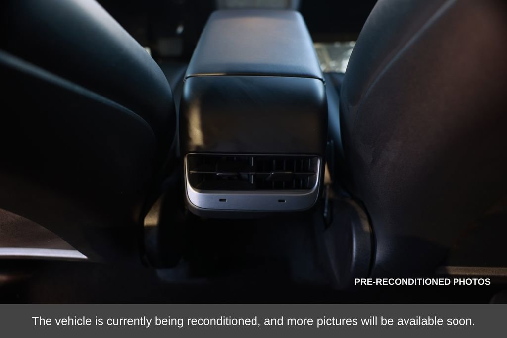 Used 2023 Tesla Model Y Long Range image 31