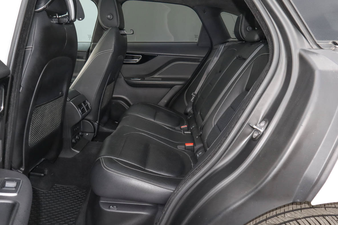 Used 2020 Jaguar F-PACE R-Sport AWD/4WD image 8