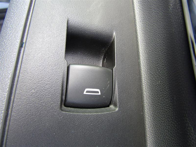 Used 2019 Chevrolet Bolt LT image 31