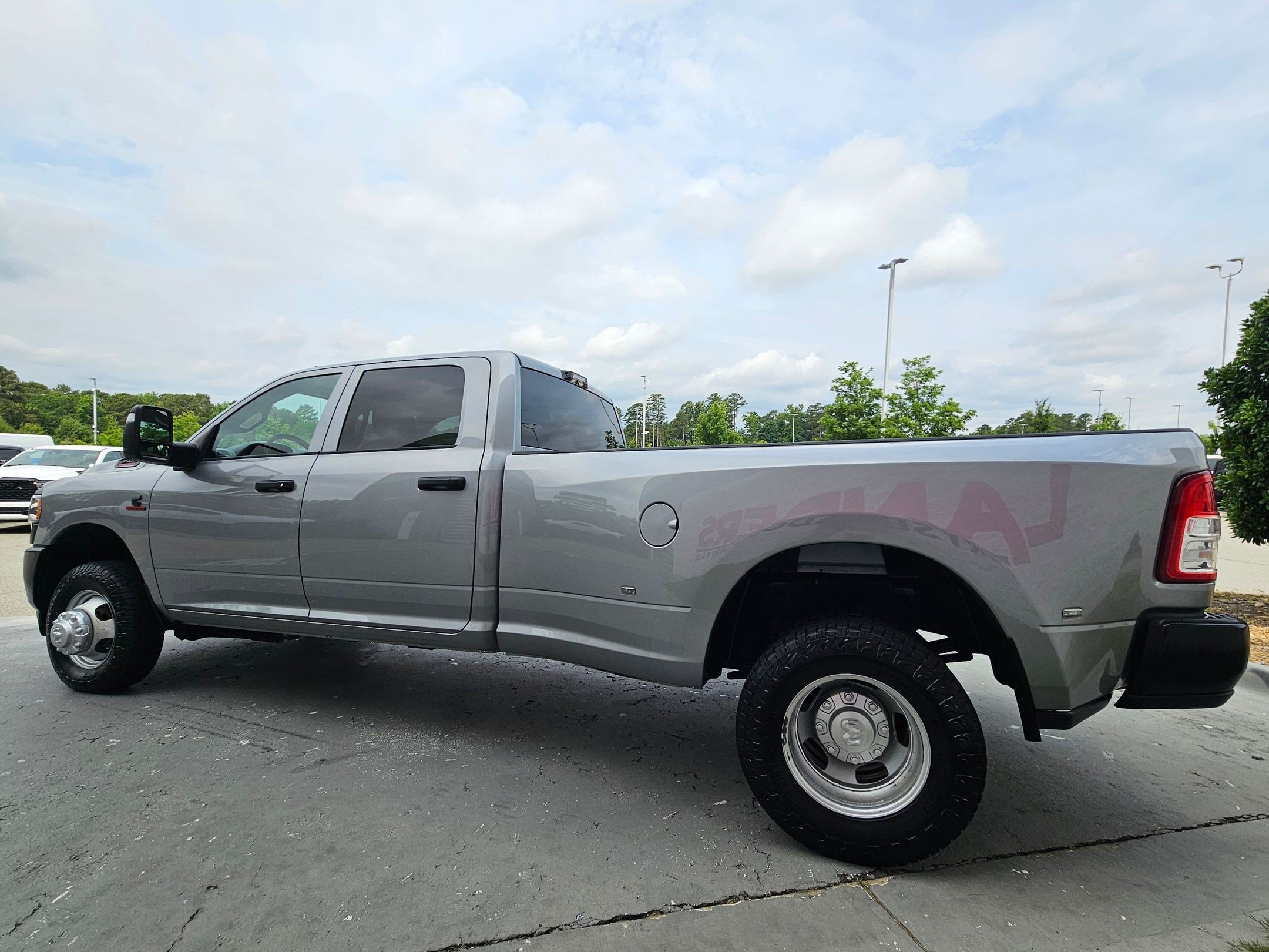 Used 2024 RAM 3500 Tradesman AWD/4WD image 5