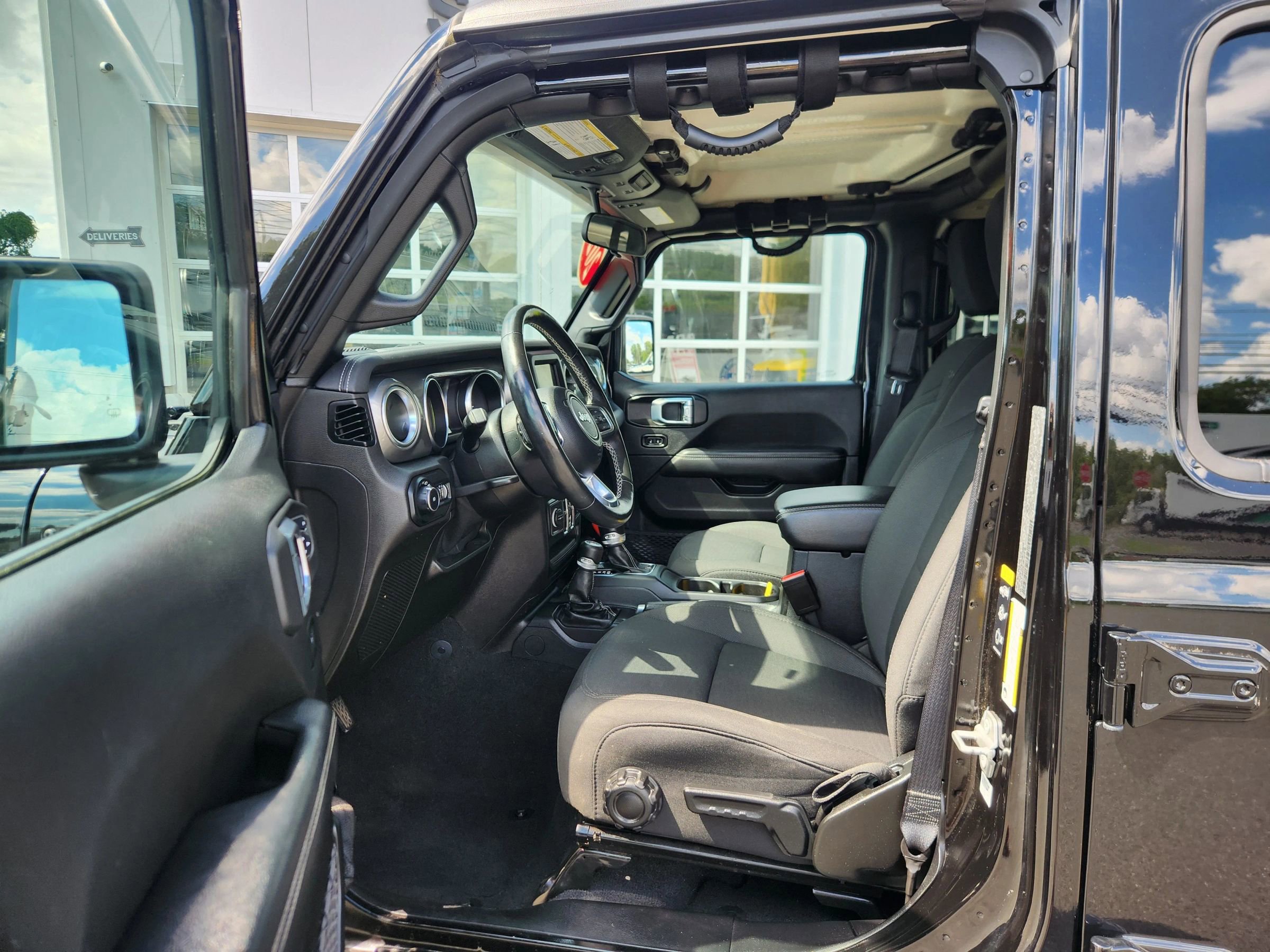 Used 2021 Jeep Wrangler Unlimited Sahara w/ Cold Weather Group image 22