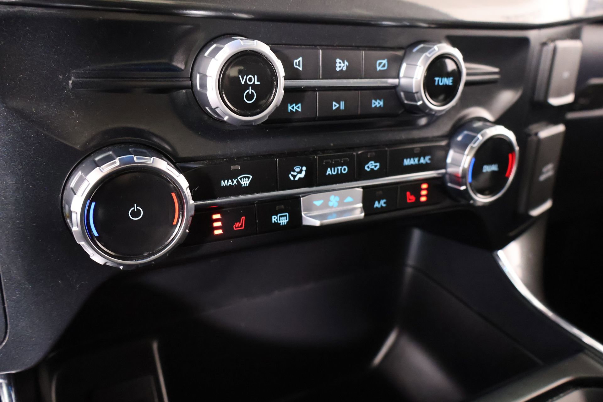 Used 2023 Ford F150 XLT w/ Equipment Group 302A High image 8