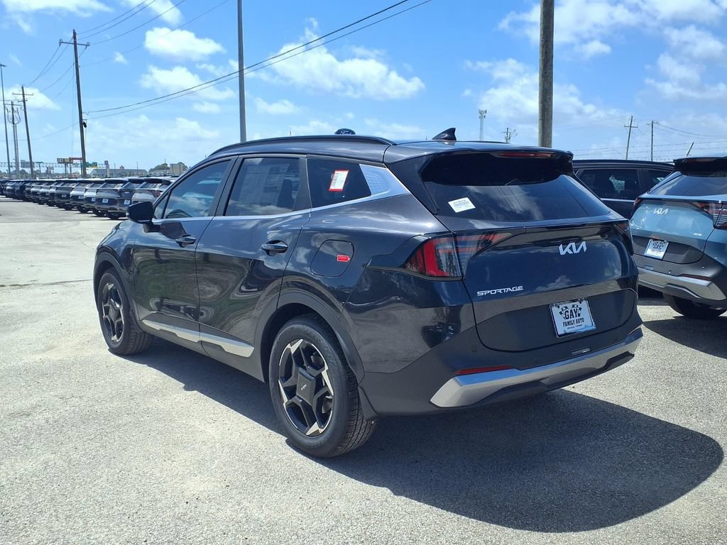 New 2026 Kia Sportage EX w/ EX Panorama Roof Package FWD image 2