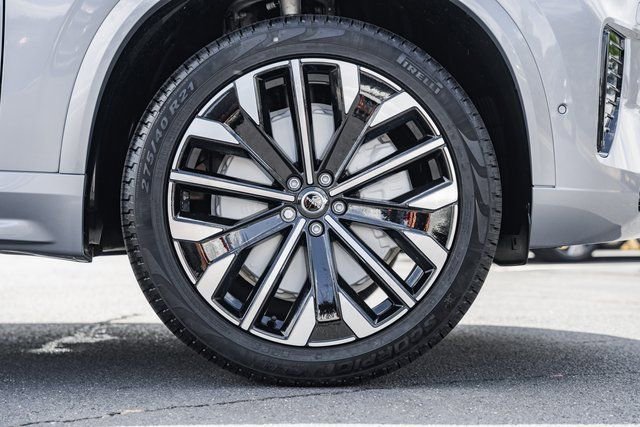 Used 2026 Volvo XC90 B6 Ultra w/ Protection Package Premier image 15