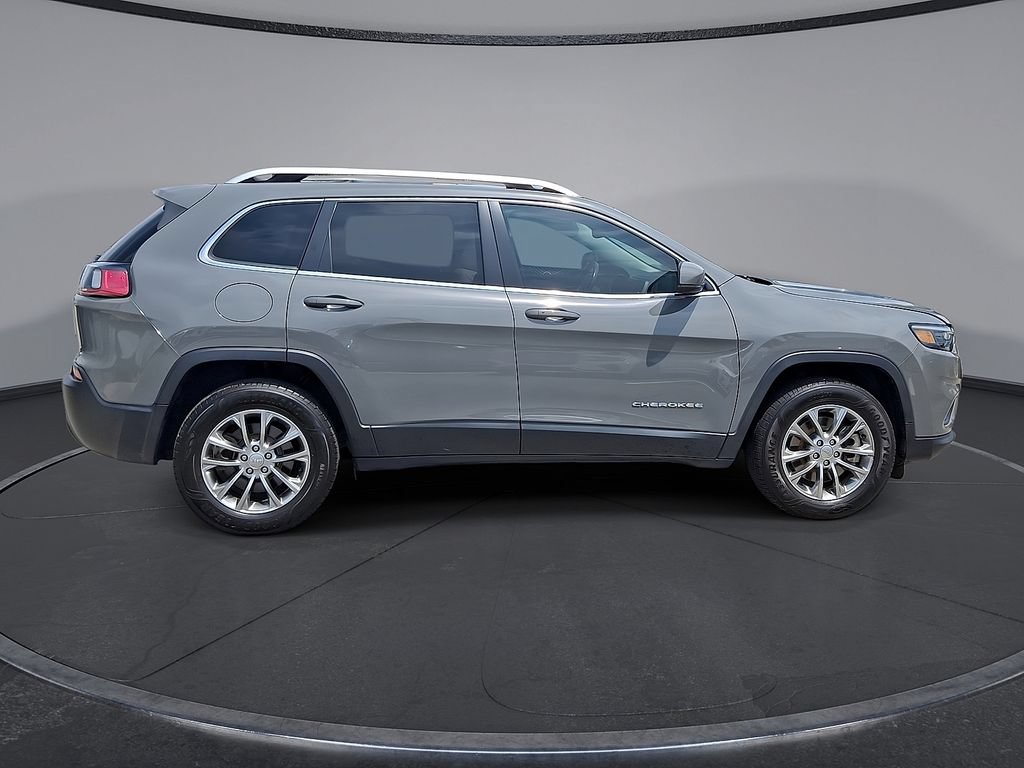 Used 2021 Jeep Cherokee Latitude Lux w/ Sun & Sound Group AWD/4WD image 32