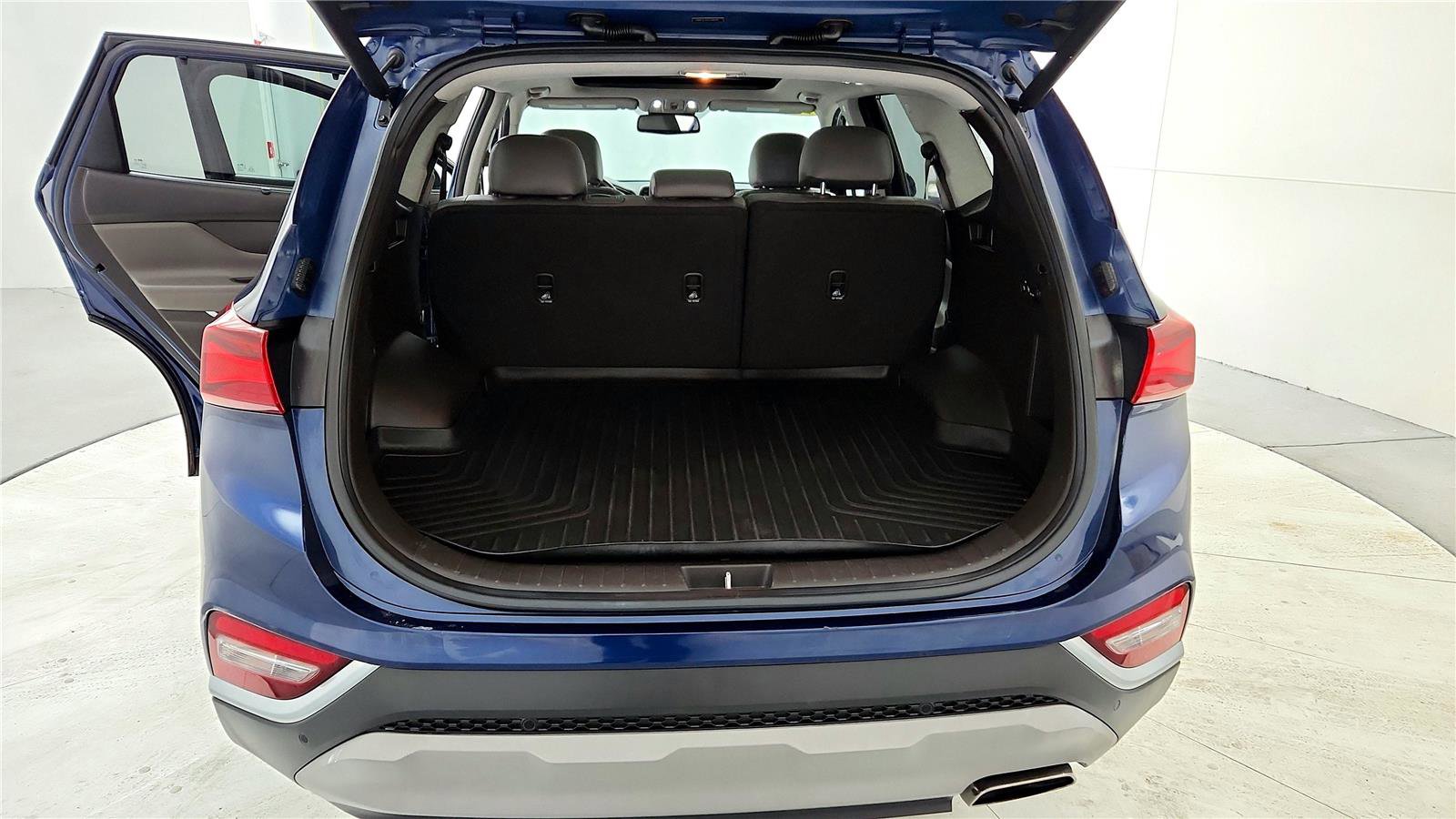 Used 2020 Hyundai Santa Fe SEL w/ Convenience + Premium Package image 19