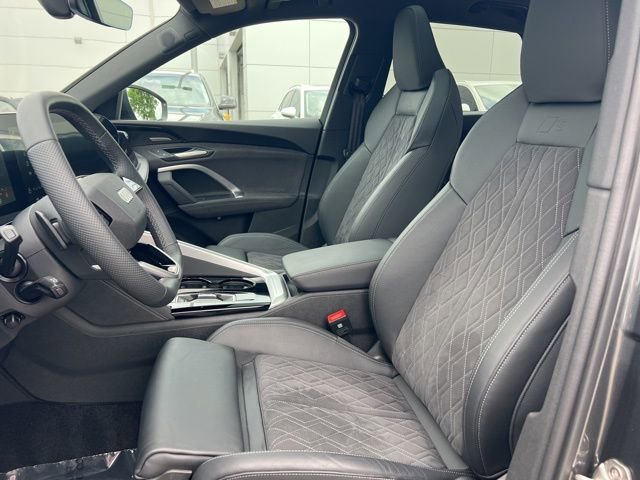Used 2025 Audi SQ5 Premium Plus w/ Premium Plus Package image 25