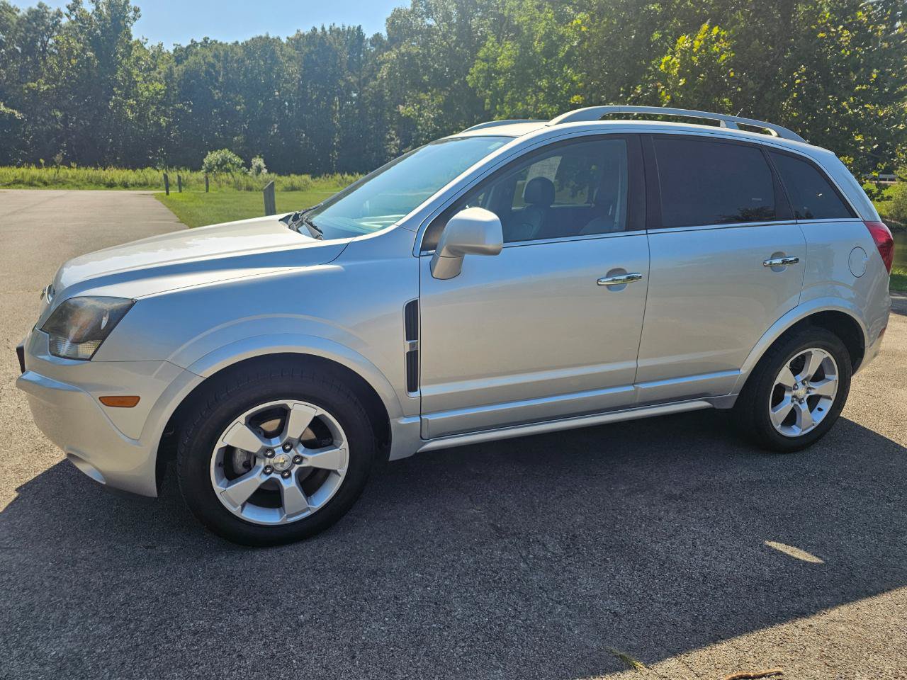 Used 2015 Chevrolet Captiva Sport LT w/ Convenience Package FWD image 10