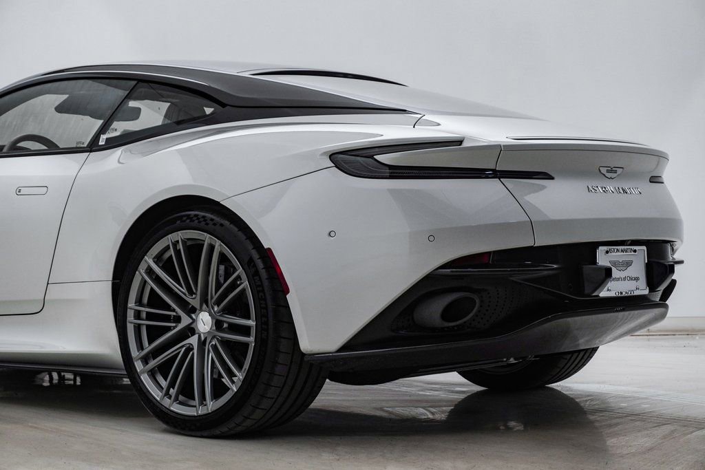Used 2024 Aston Martin DB12 Coupe image 20