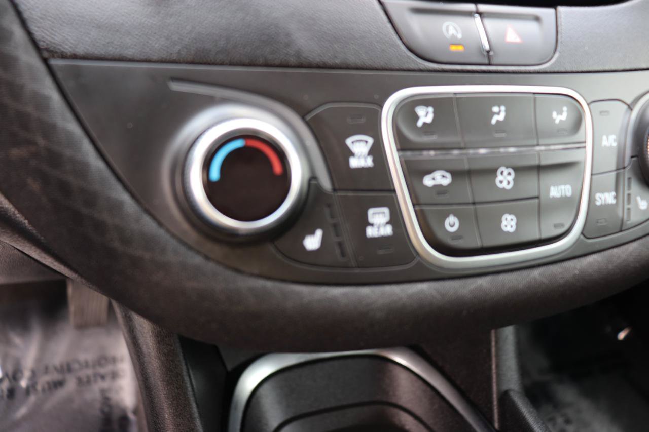 Used 2025 Chevrolet Malibu LT FWD image 37