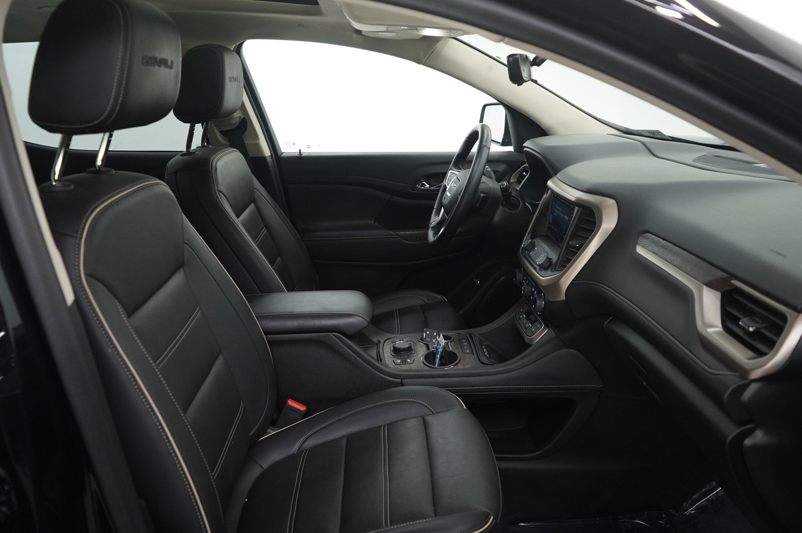 Used 2023 GMC Acadia Denali image 10