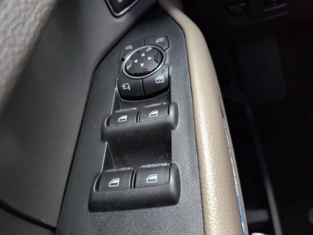 Used 2018 Ford Expedition Max XLT w/ Equipment Group 202A RWD image 27