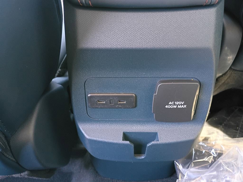 New 2026 Ford Maverick Lariat image 9