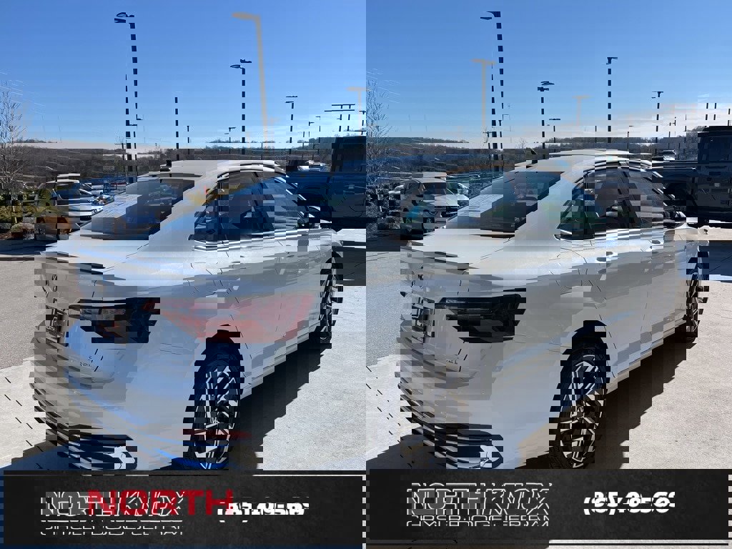 Used 2024 Volkswagen Jetta SEL image 21