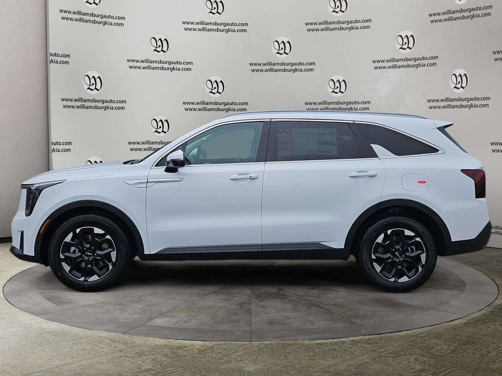 New 2026 Kia Sorento S image 2