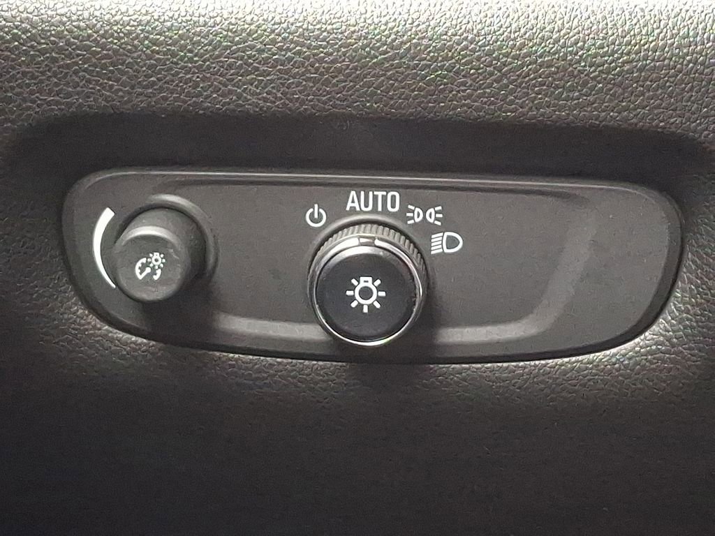 Used 2023 Chevrolet Traverse LT AWD/4WD image 27