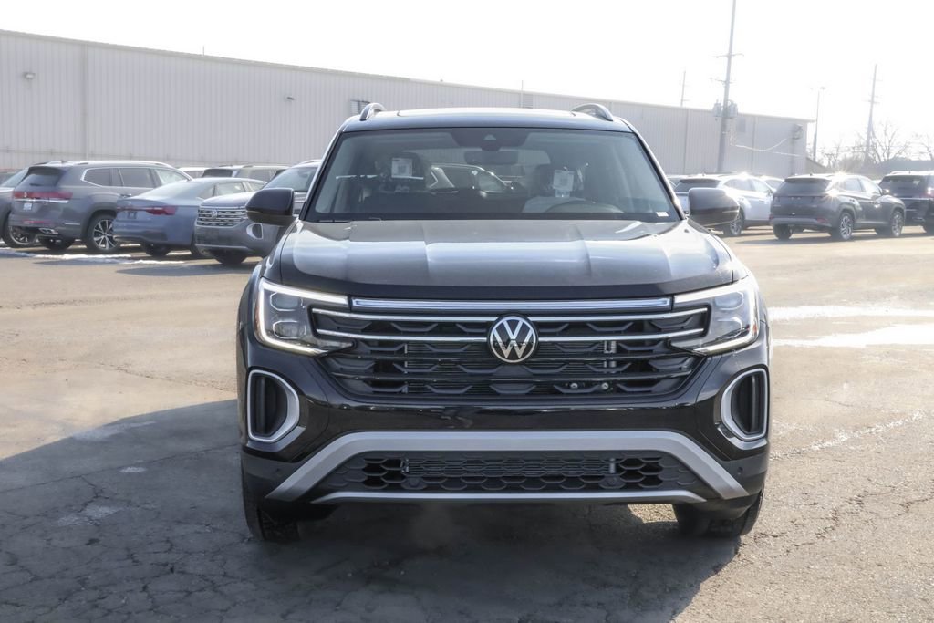 New 2026 Volkswagen Atlas Peak Edition image 11