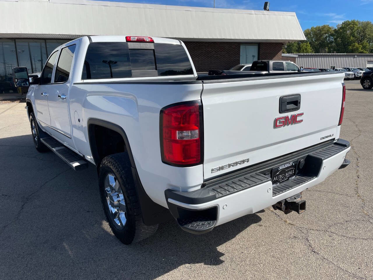 Used 2016 GMC Sierra 3500 Denali w/ Duramax Plus Package image 3