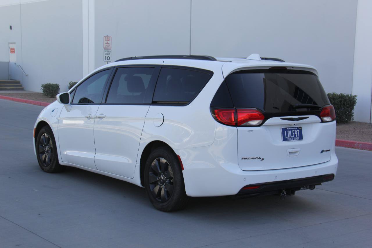 Used 2020 Chrysler Pacifica Touring-L w/ S Appearance Package FWD image 7