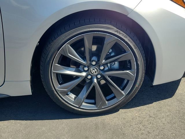 Used 2024 Toyota Corolla SE w/ SE Premium Package image 5