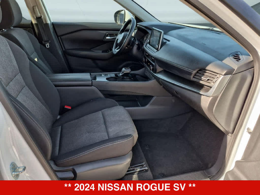 Used 2024 Nissan Rogue SV FWD image 20