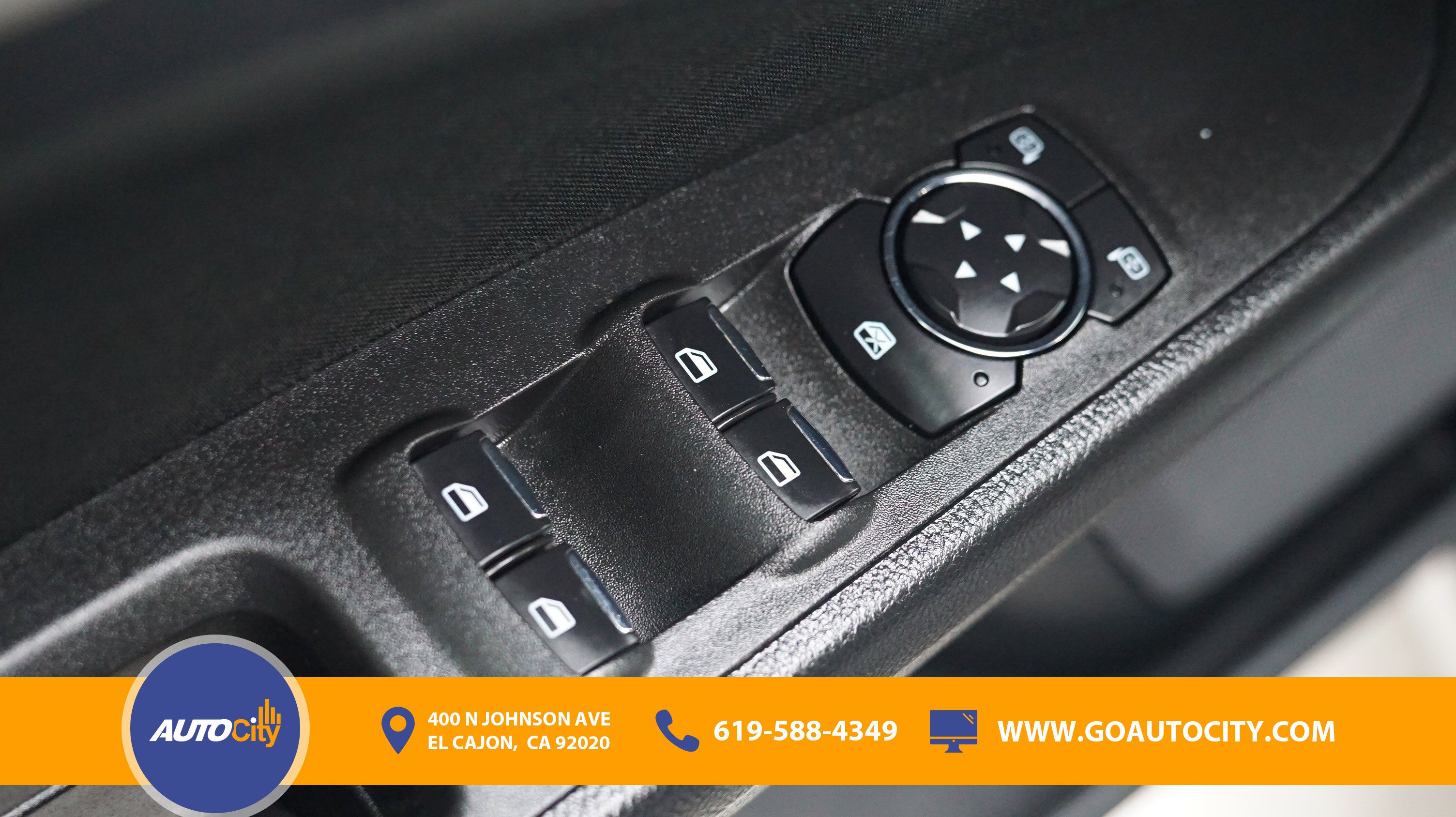 Used 2019 Ford Fusion SE FWD image 18